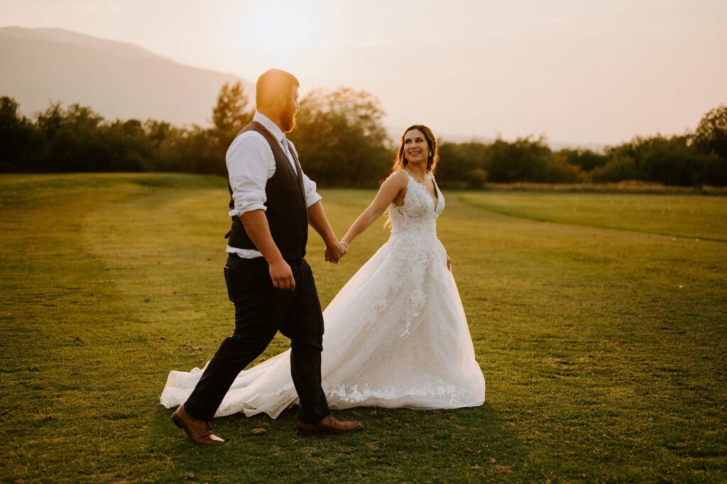 Kaelee and her husband, Jackson, posed on their wedding day.